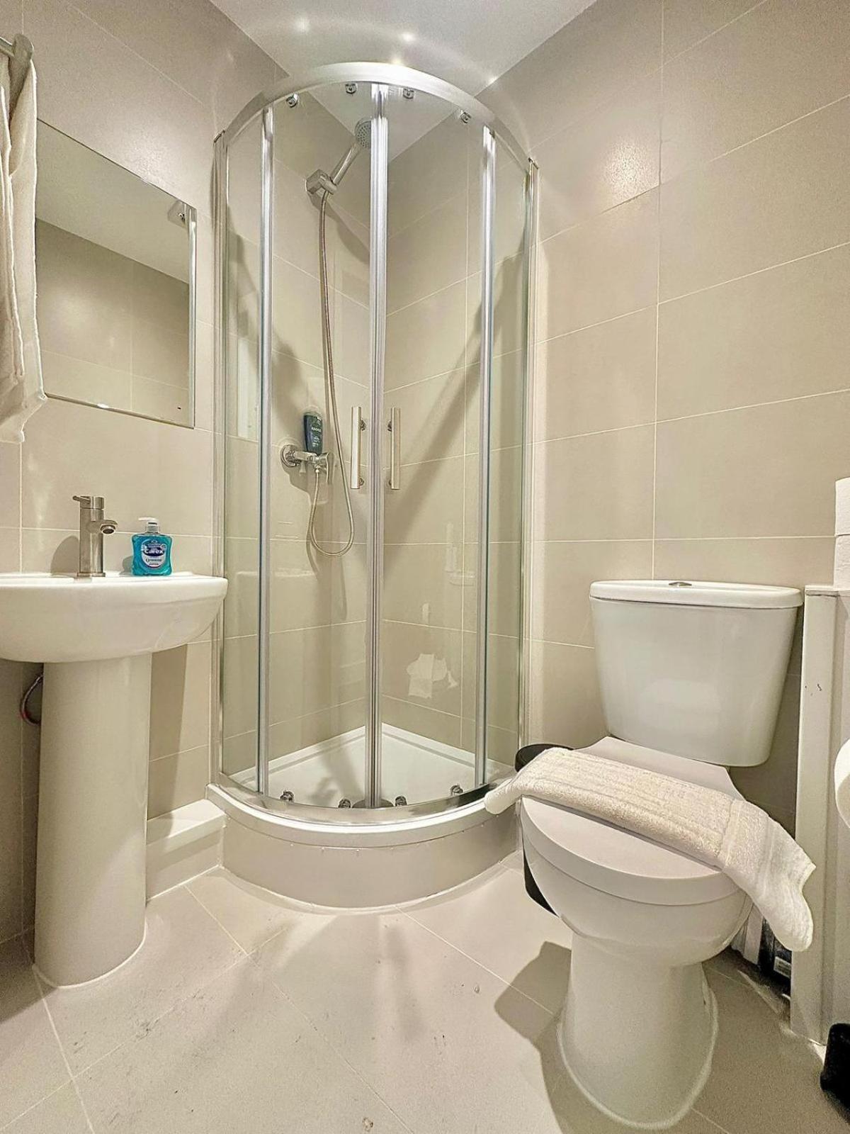 264 Rooms Лондон Екстер'єр фото