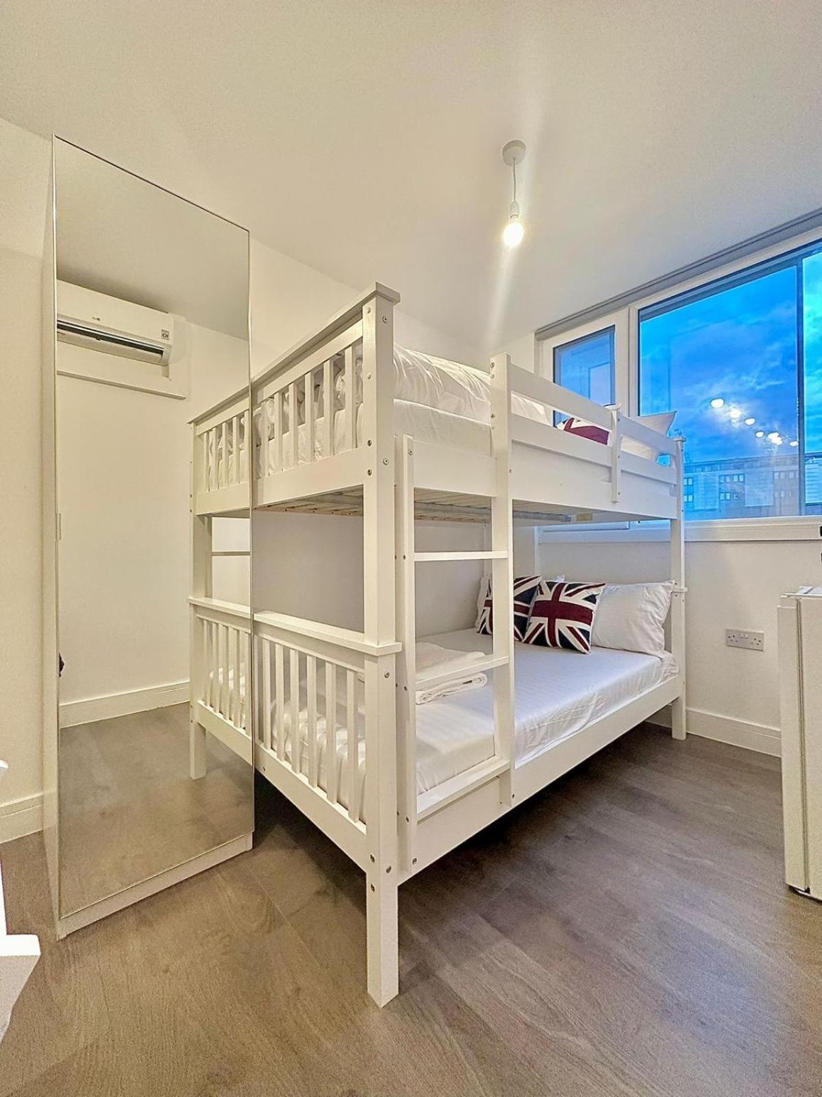 264 Rooms Лондон Екстер'єр фото